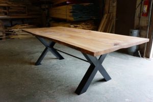 ART3045 Çapraz Ayaklı Ahşap Masa