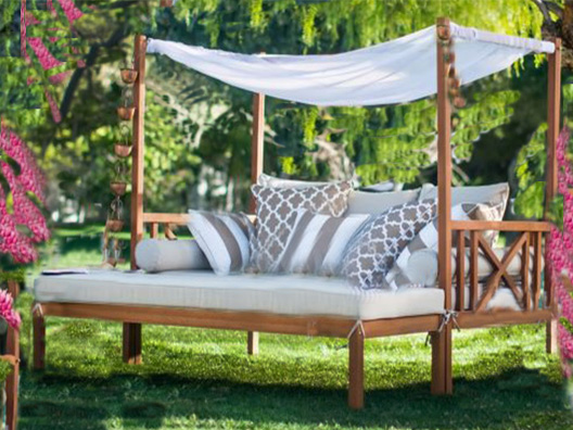 Ahşap Tenteli Kanepe