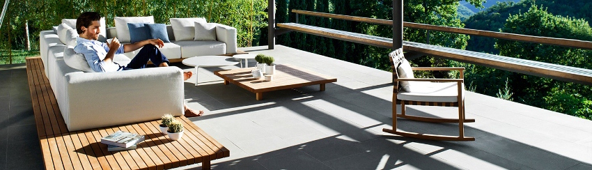 Modern Dış Mekan Mobilyaları